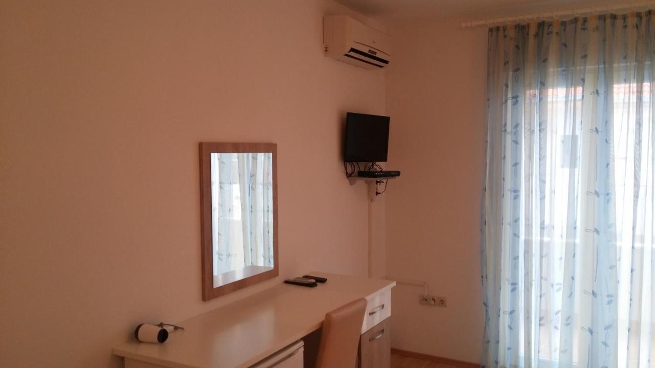 Apartments Petar Hvar Town Exterior photo